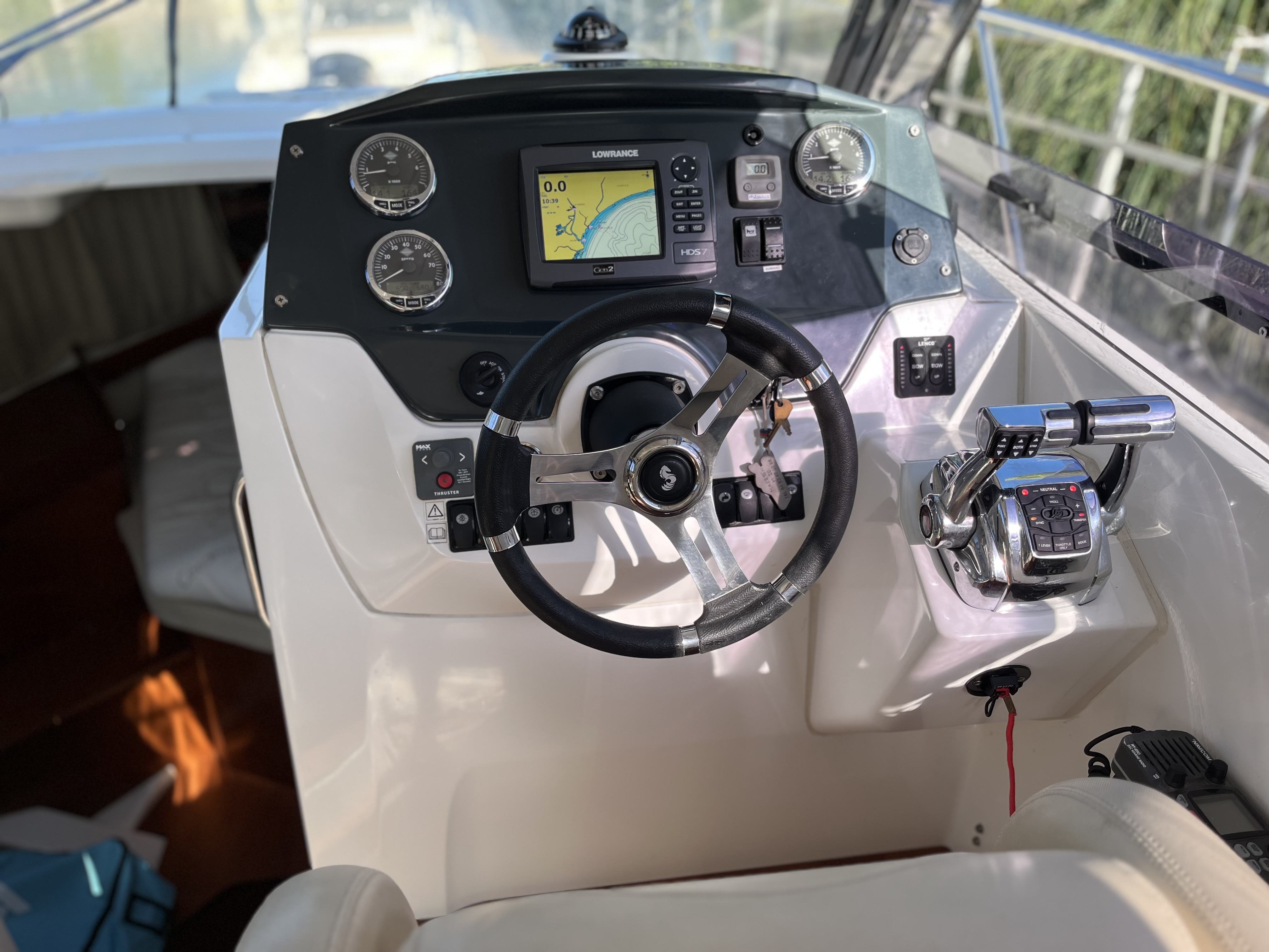 slider 17 Beneteau Antares 880